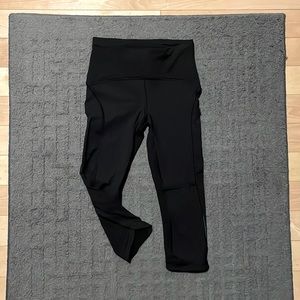 LULULEMON - CROP TIGHT - SIZE 2 - BLACK - NEW W/OUT TAGS